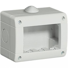 CUSTODIA IP40 COMPOSTA DA BASE E COPERCHIO PER 3 MODULI LUNA LIVINGLIGHT - BTICINO 24403 product photo