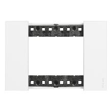 LIVING NOW PLACCA 3 POSTI BIANCO - BTICINO KA4803KW product photo