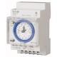 Temporizzatore per installazione modulare 24 ore, cavaliere estraibile, riserva di movimento, 3 unità passo - EATON 167390 product photo Photo 01 2XS