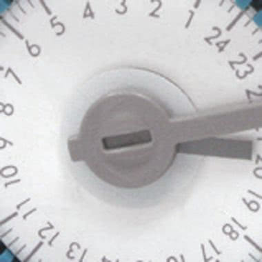 SUPRA QRD INTERRUTTORE ORARIO ELETTROMECCANICO 2.5 MODULI DIN, GIORNALIERO, RISERVA 150 ORE, ALIMENTAZIONE 230V - ORBIS SUPRAQRD product photo Photo 06 3XL