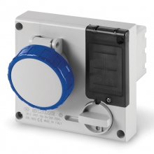 PRESA INTERBLOCCATA INCASSO OMNIA C/FUSIBILE 2 POLI + TERRA 16A 6H IP67 200-250V 60HZ - 50HZ 136X125MM MORSETTI A VITE - SCAME PARRE 4061683 product photo