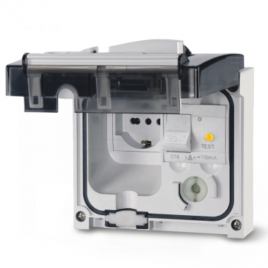 PRESA INTERNA DOMESTICA OMNIAPLUS PLURISTANDARD CON FUSIBILI 2P+T IP56 16A ITALIANA P40 - SCAME PARRE 4091405 product photo Photo 01 3XL