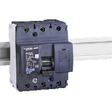 Interruttore magnetotermico NG125N 3P C 32A 25kA - SCHNEIDER ELECTRIC 18636 product photo
