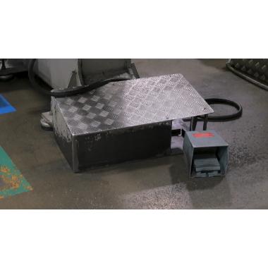 Interruttore a pedale doppio - IP66 c/protezione metallo blu-2 NC + 2 NO - SCHNEIDER ELECTRIC XPEM3100D product photo Photo 01 3XL