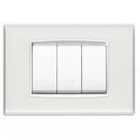 PLACCA CLASSIC 3 MODULI TECNOPOLIMERO REFLEX GHIACCIO CORNICE BIANCA - VIMAR 20653.B41 product photo