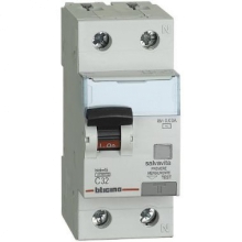 INTERRUTTORE MAGNETOTERMICO DIFFERENZIALE AC 1P+N 32A 4,5KA 30MA BTDIN45 - BTICINO GA8813AC32 product photo